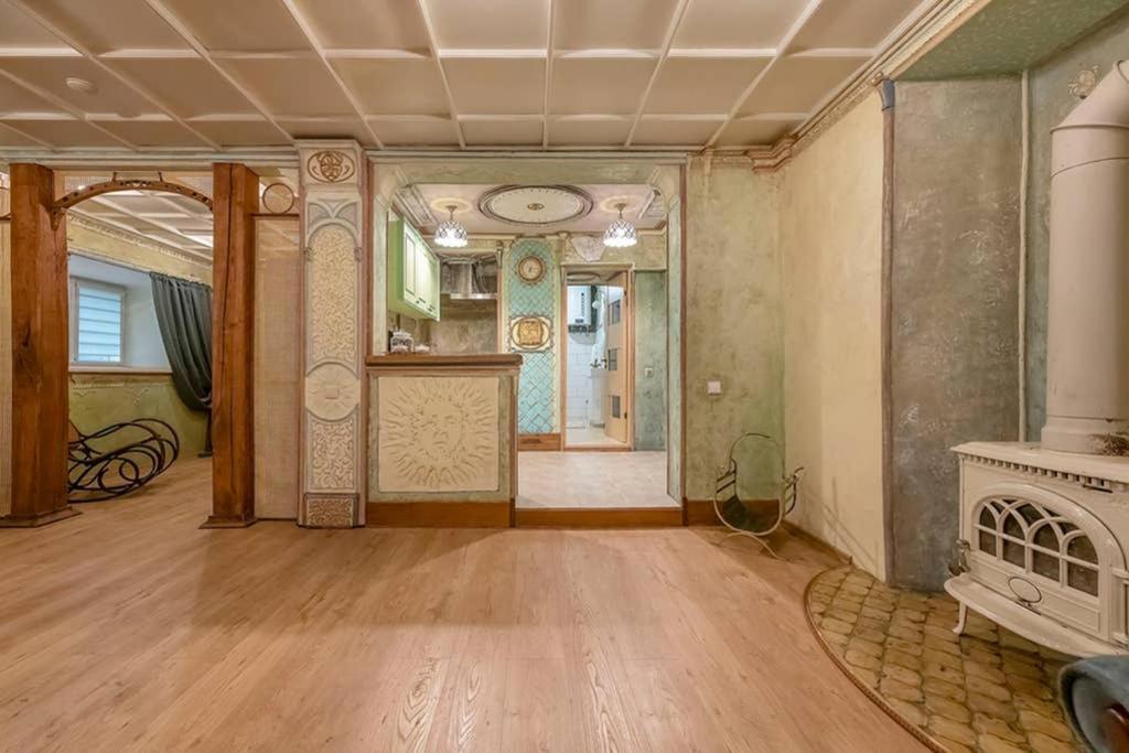 Beautiful One Bedroom In Old Town Apartment